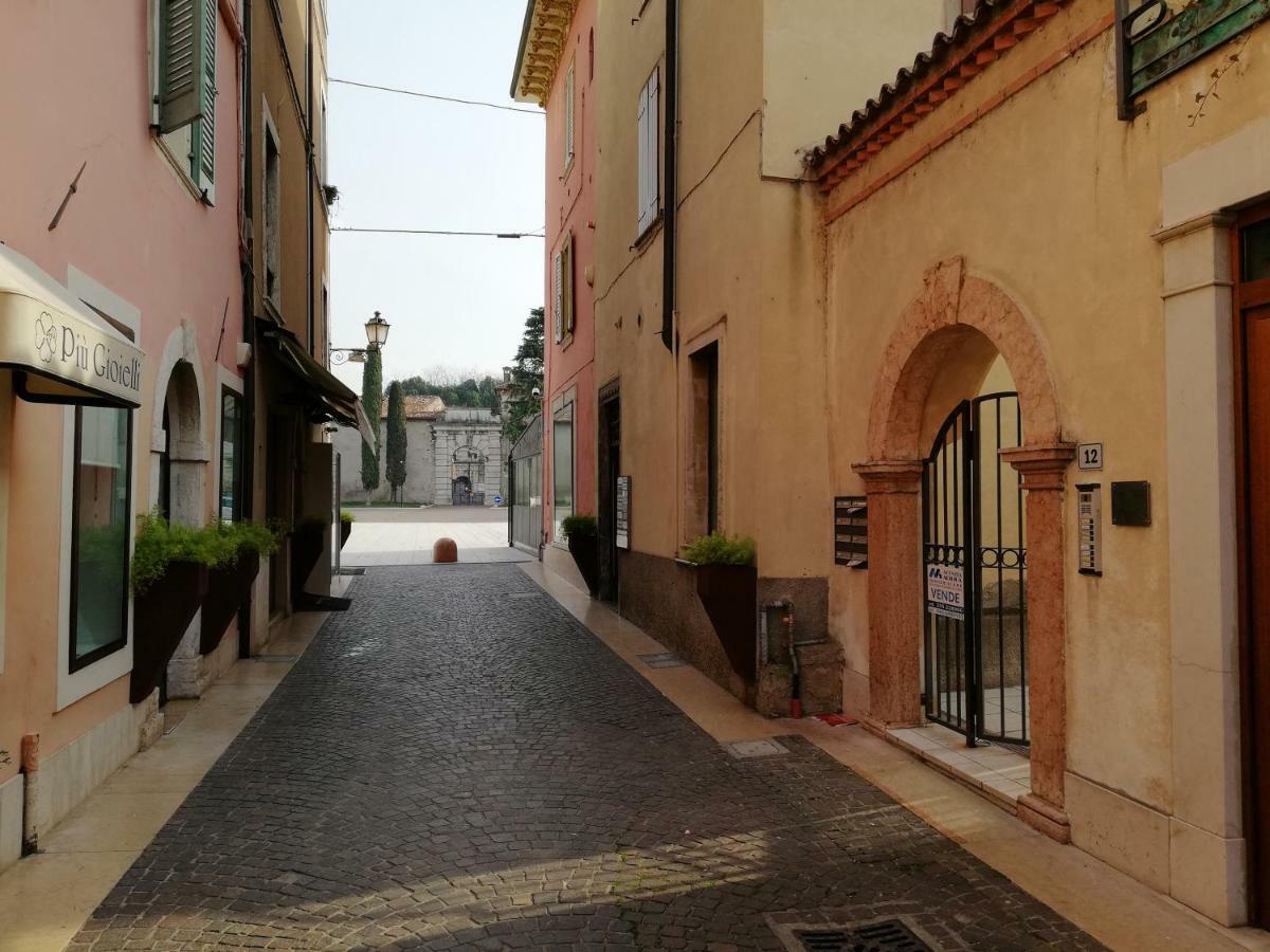 Domus Romanae In Centro Storico Peschiera del Garda Exteriér fotografie
